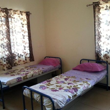 Nisarga Men'S Pg Hostel Dharwad Exterior foto