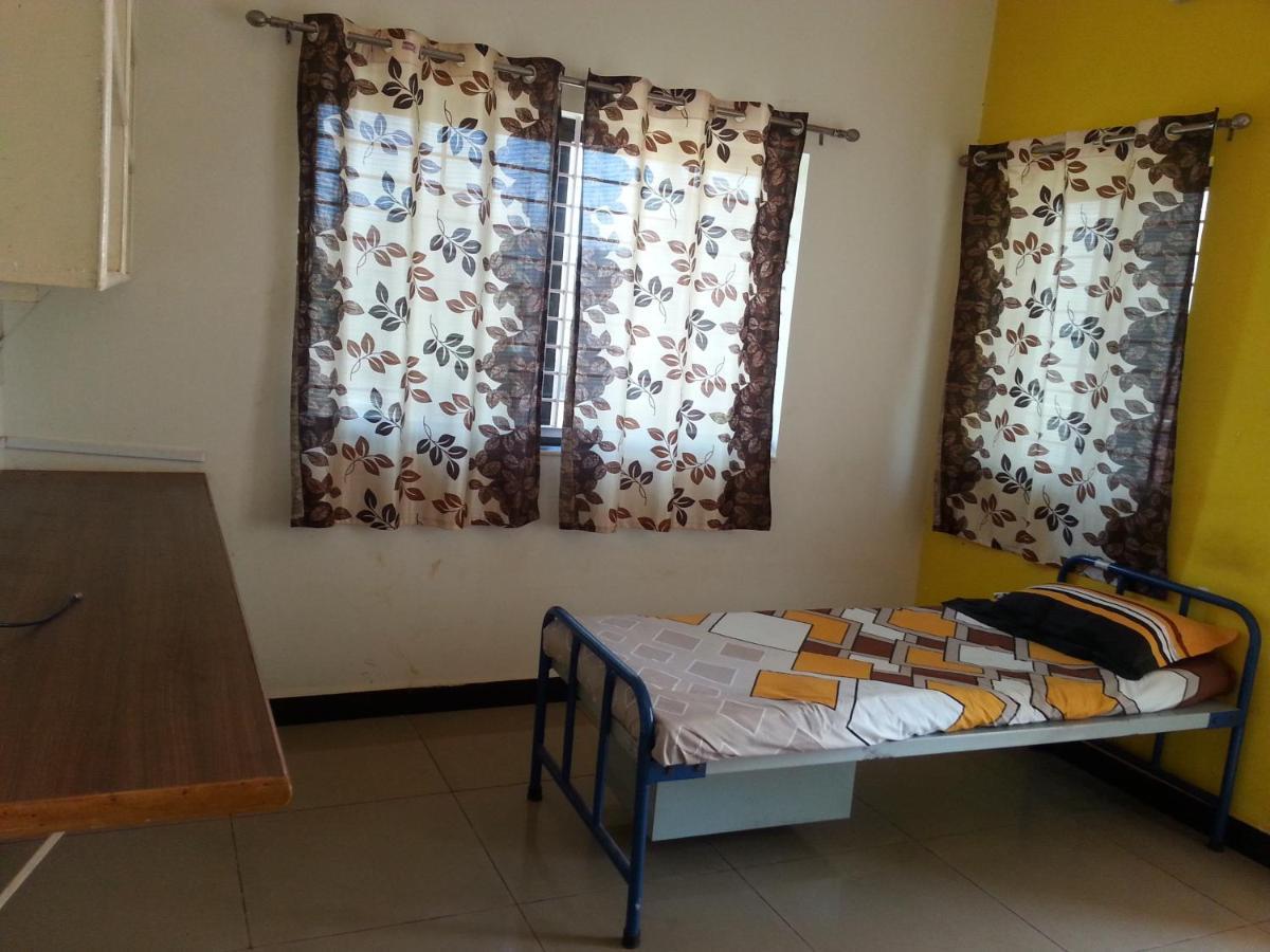 Nisarga Men'S Pg Hostel Dharwad Exterior foto